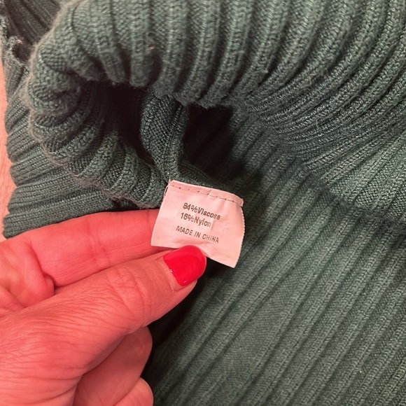 Women’s Green V-Neck Ribbed Knit Long Bodycon Sleeveless Sweater Maxi Dress / S - Picture 6 of 7